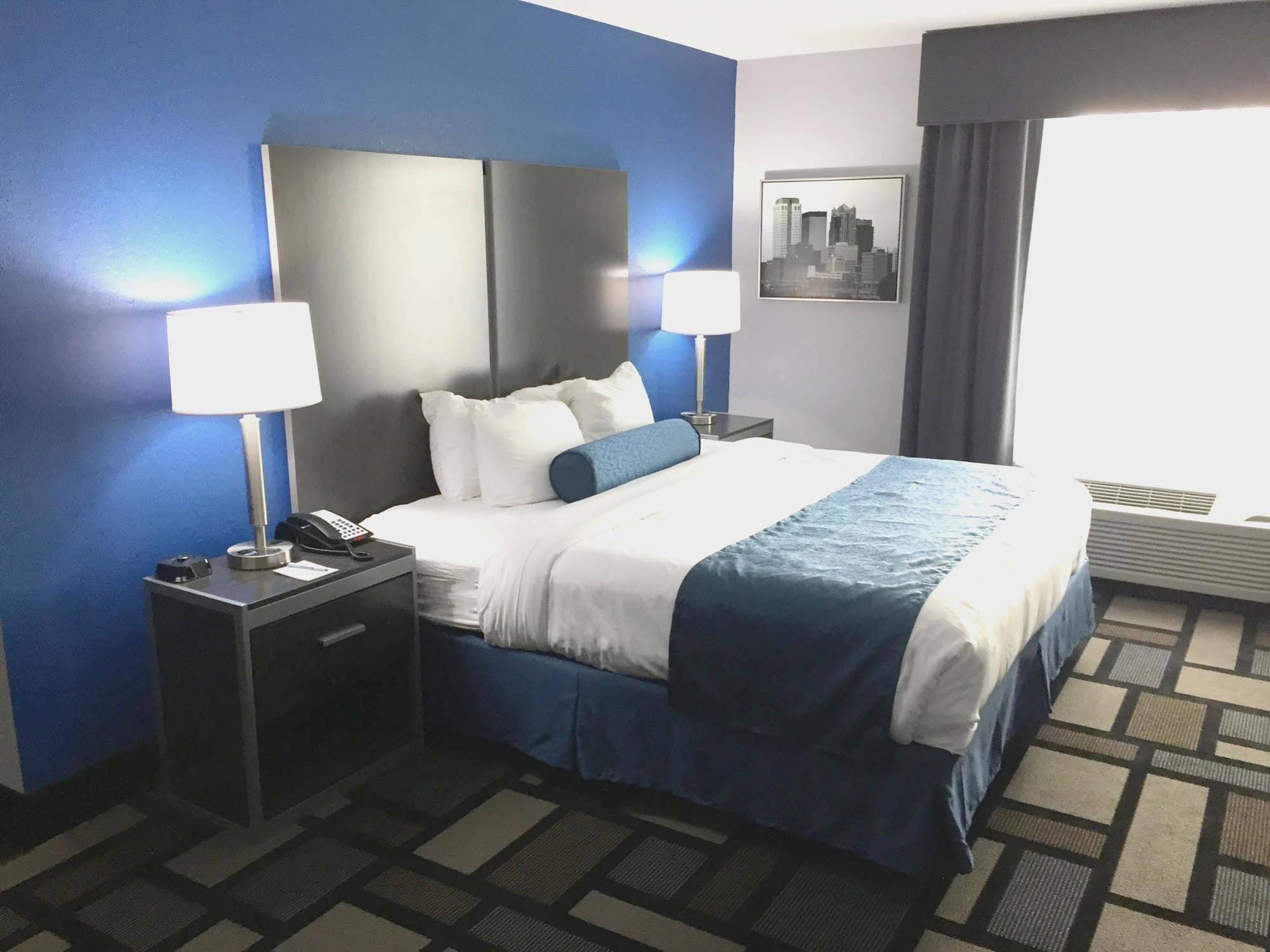 Best Western Plus Birmingham Inn & Suites Eksteriør billede